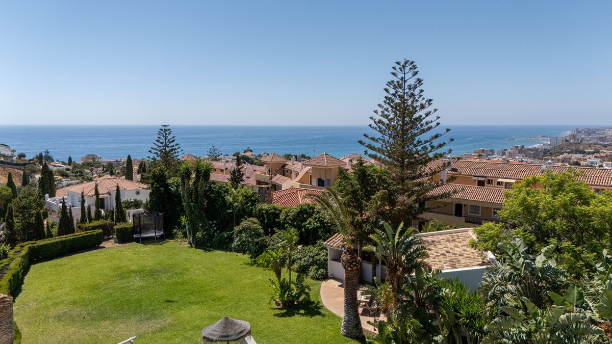 Se vende Villa - Chalet de 6 dormitorios en Costa Del Sol, Málaga, España