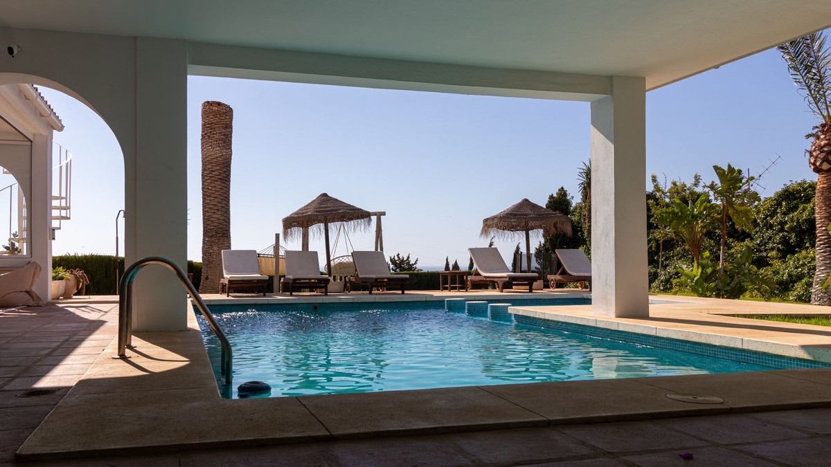 Se vende Villa - Chalet de 6 dormitorios en Costa Del Sol, Málaga, España