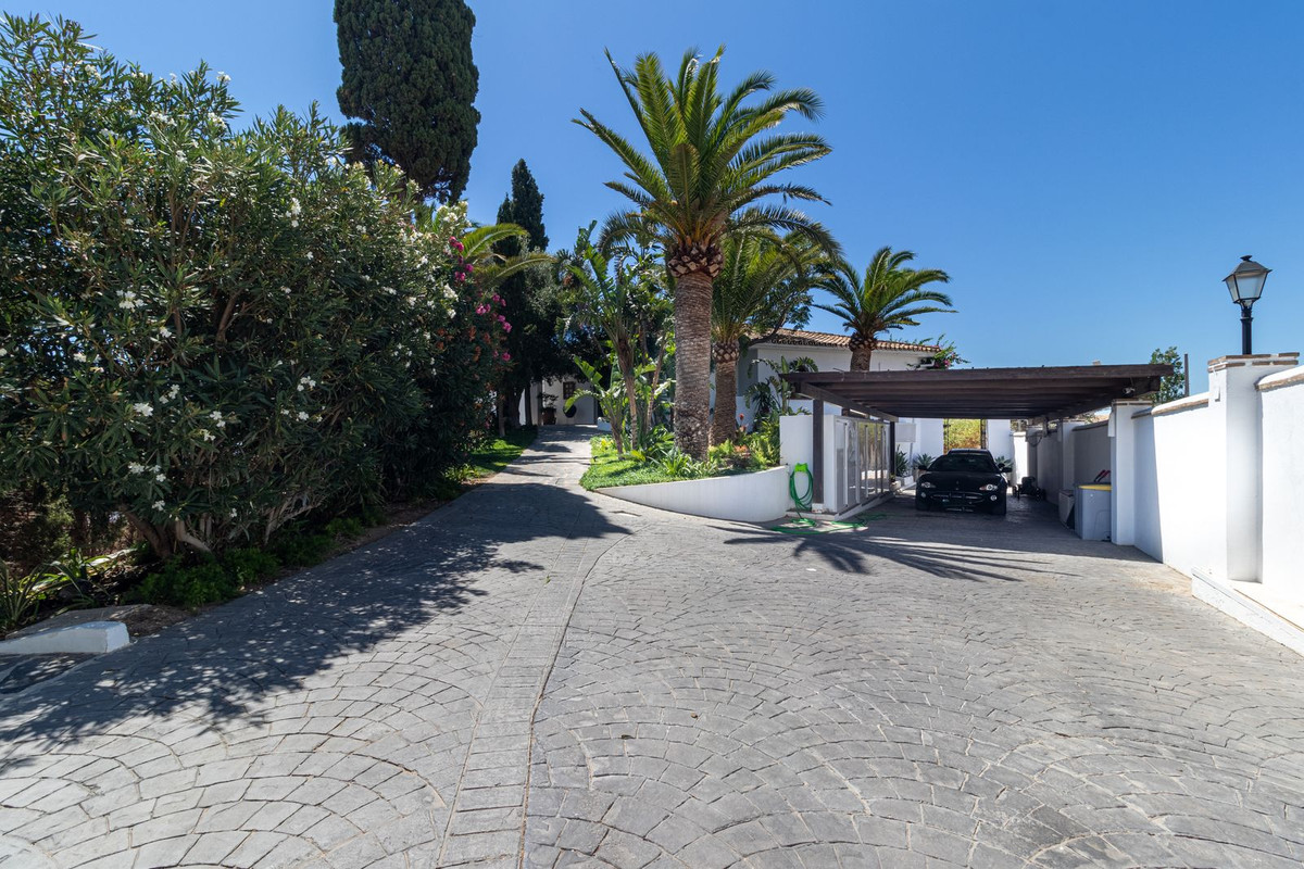 Se vende Villa - Chalet de 6 dormitorios en Costa Del Sol, Málaga, España