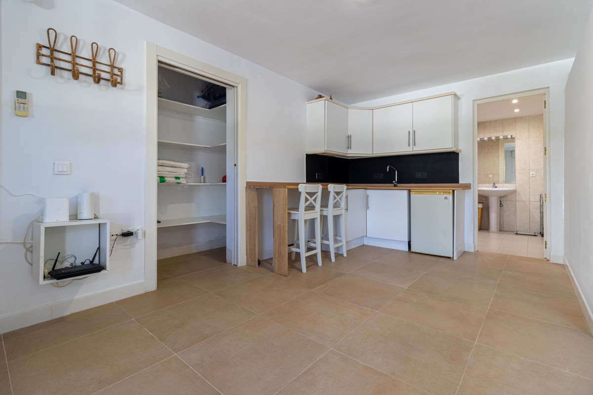 Se vende Villa - Chalet de 6 dormitorios en Costa Del Sol, Málaga, España