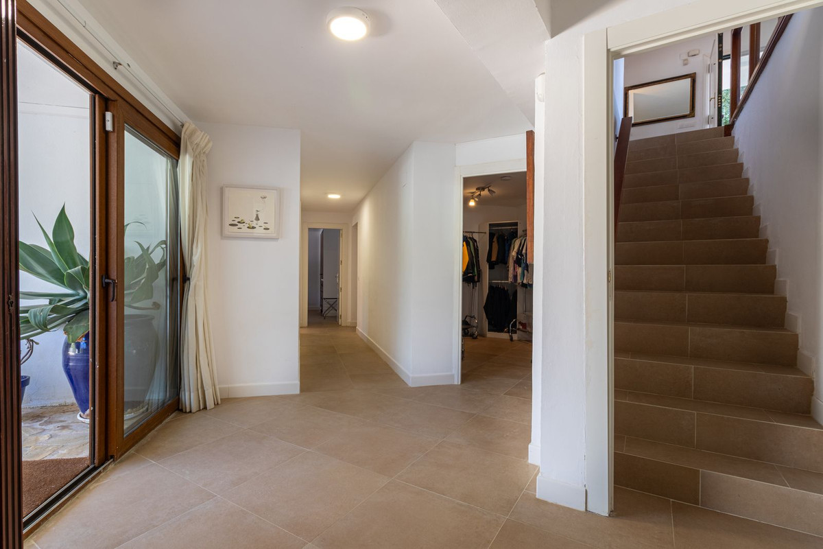 Se vende Villa - Chalet de 6 dormitorios en Costa Del Sol, Málaga, España