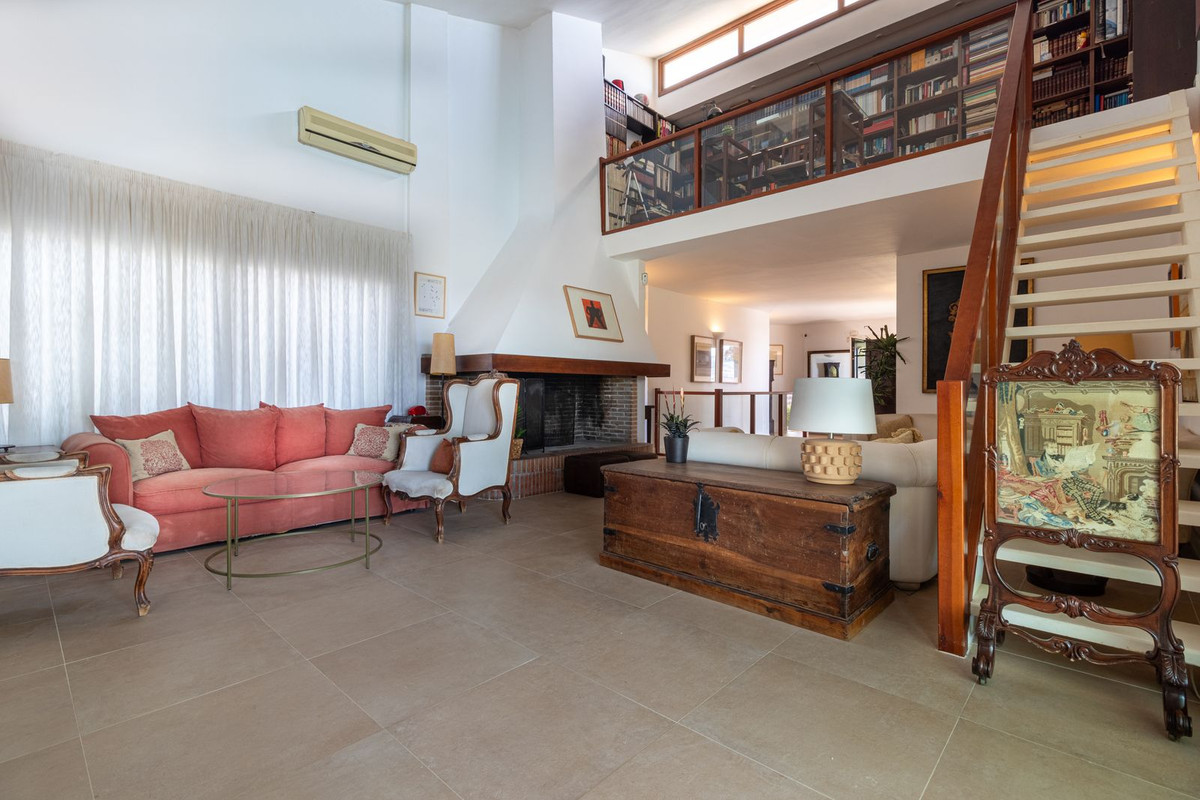 Se vende Villa - Chalet de 6 dormitorios en Costa Del Sol, Málaga, España