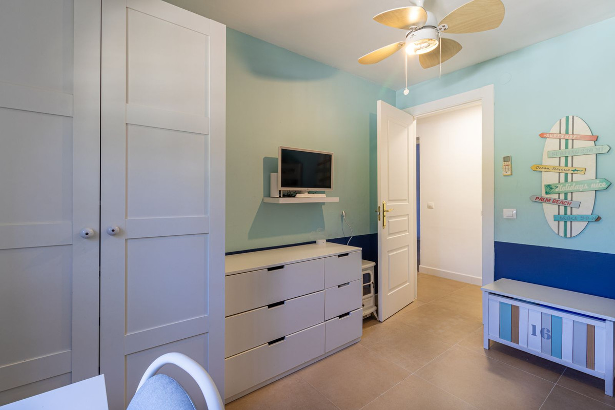 Se vende Villa - Chalet de 6 dormitorios en Costa Del Sol, Málaga, España