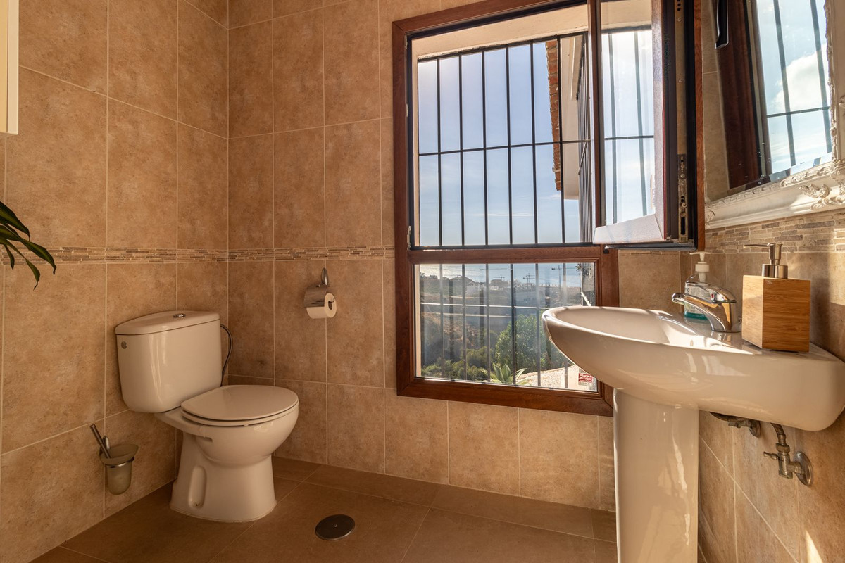 Se vende Villa - Chalet de 6 dormitorios en Costa Del Sol, Málaga, España