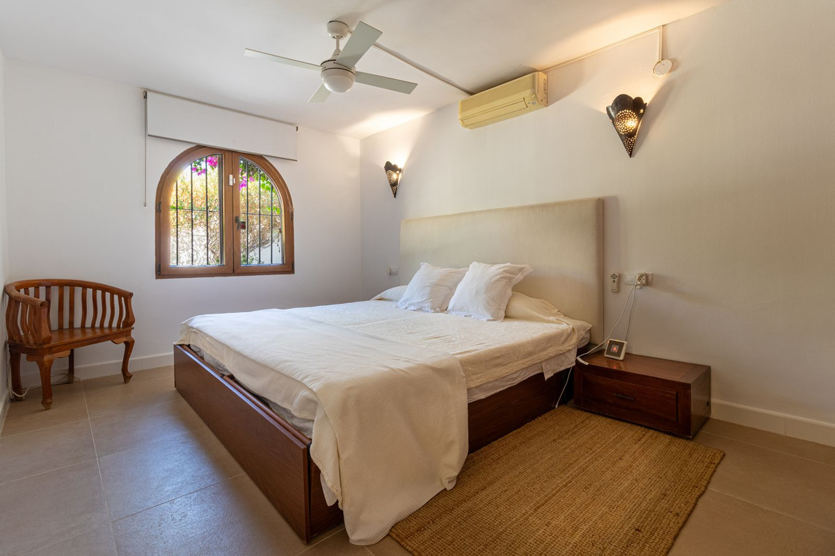 Se vende Villa - Chalet de 6 dormitorios en Costa Del Sol, Málaga, España
