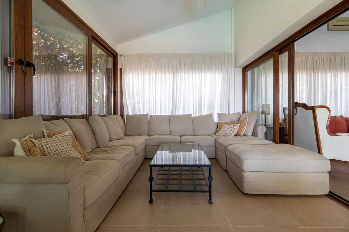 Se vende Villa - Chalet de 6 dormitorios en Costa Del Sol, Málaga, España