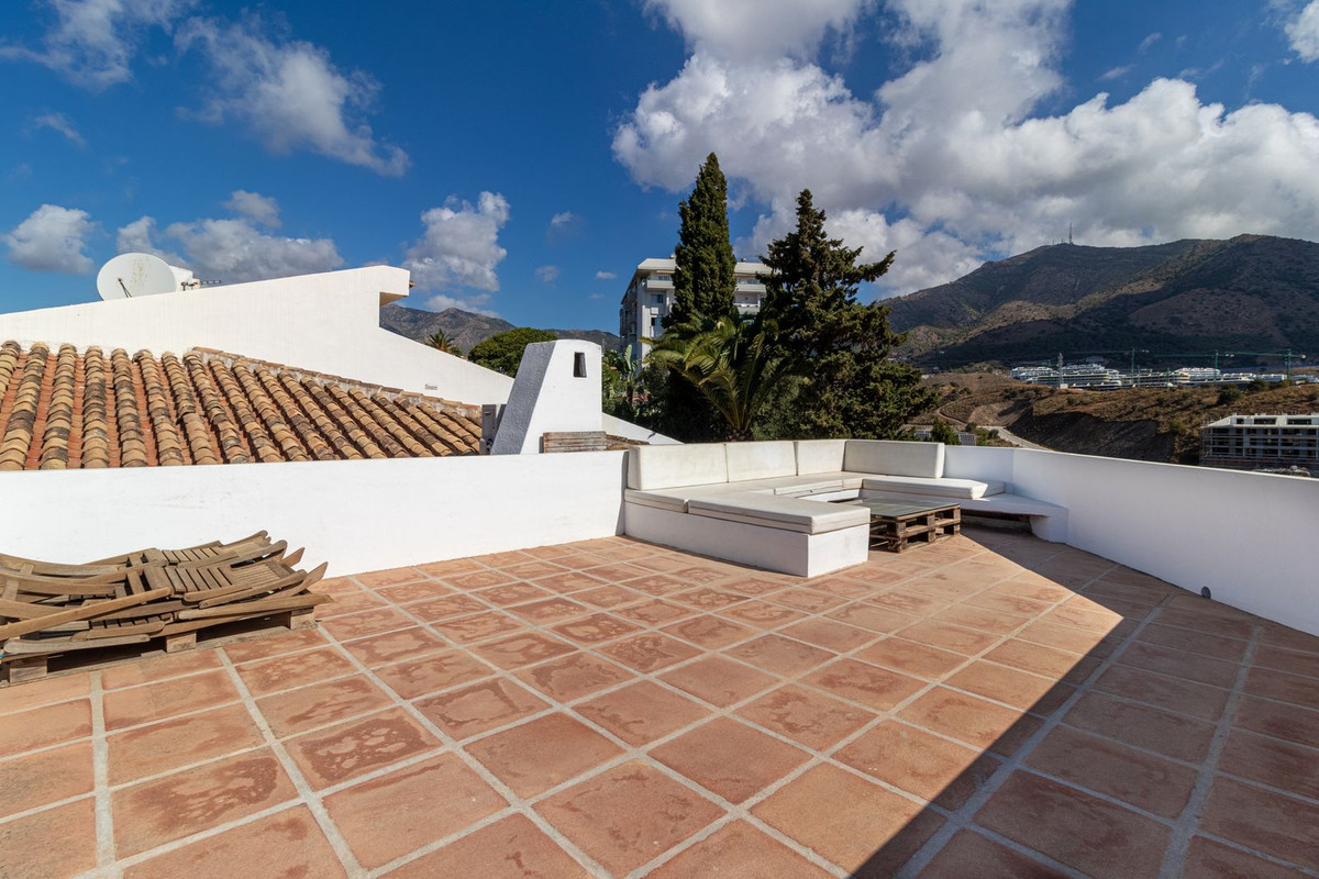 Se vende Villa - Chalet de 6 dormitorios en Costa Del Sol, Málaga, España