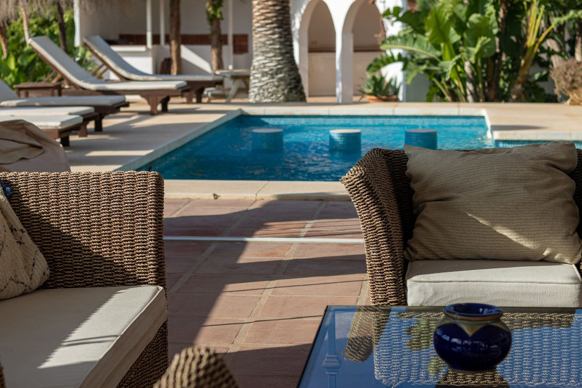 Se vende Villa - Chalet de 6 dormitorios en Costa Del Sol, Málaga, España