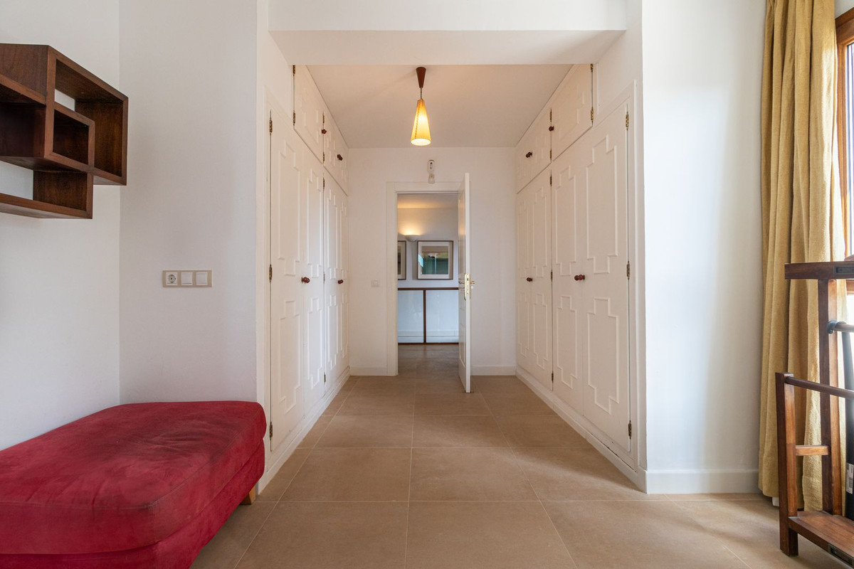 Se vende Villa - Chalet de 6 dormitorios en Costa Del Sol, Málaga, España