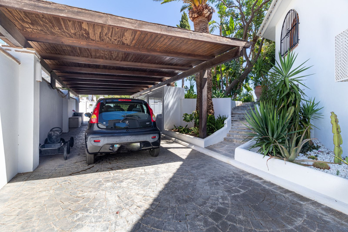 Se vende Villa - Chalet de 6 dormitorios en Costa Del Sol, Málaga, España