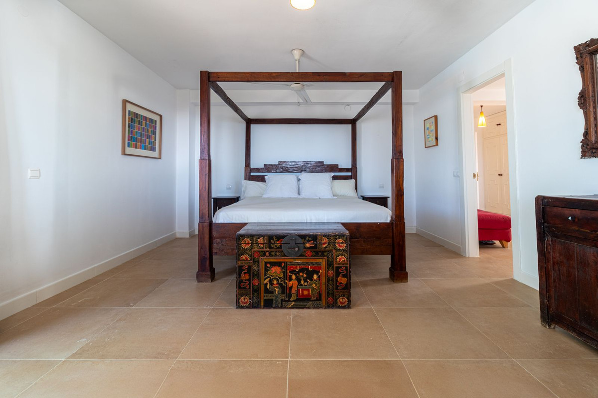 Se vende Villa - Chalet de 6 dormitorios en Costa Del Sol, Málaga, España