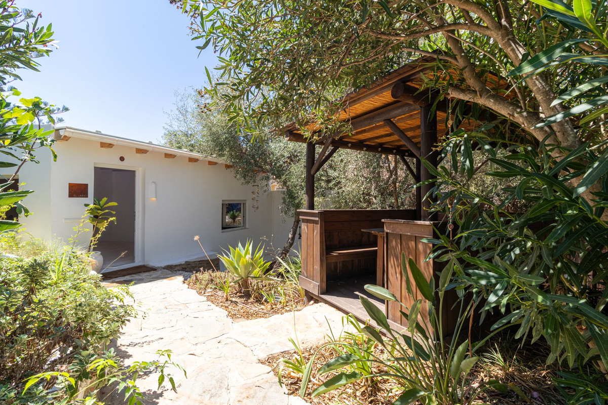 Se vende Villa - Chalet de 6 dormitorios en Costa Del Sol, Málaga, España