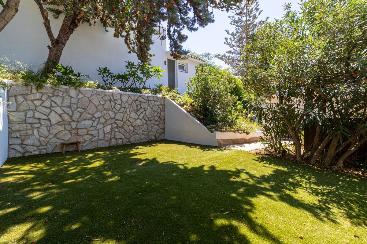 Se vende Villa - Chalet de 6 dormitorios en Costa Del Sol, Málaga, España