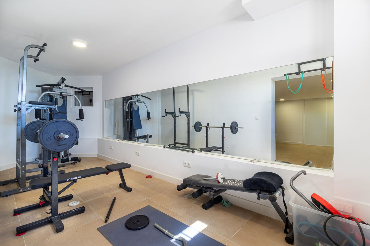 Se vende Villa - Chalet de 6 dormitorios en Costa Del Sol, Málaga, España