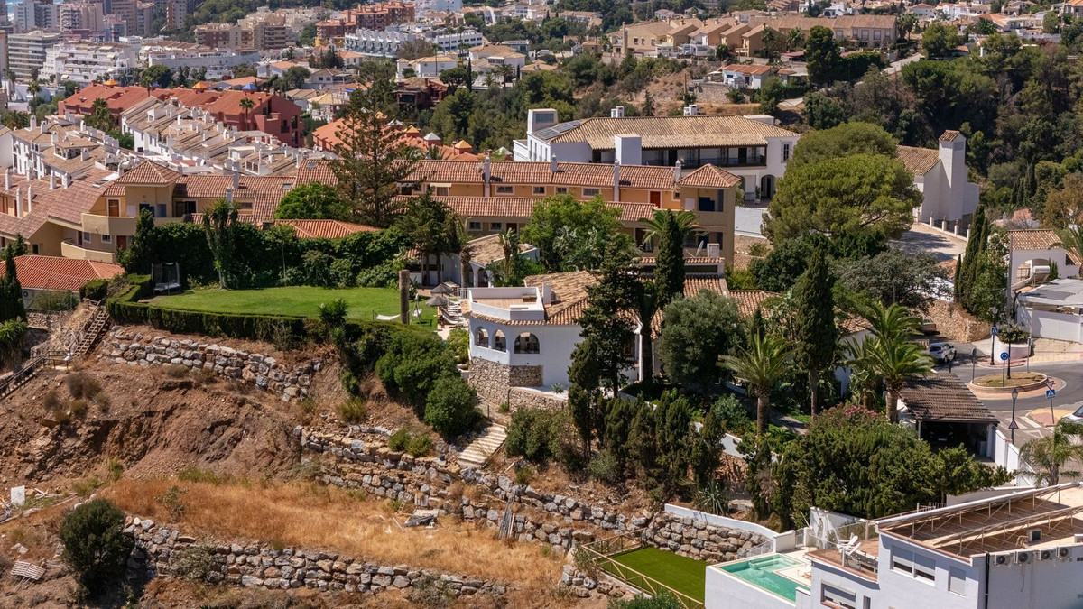 Se vende Villa - Chalet de 6 dormitorios en Costa Del Sol, Málaga, España