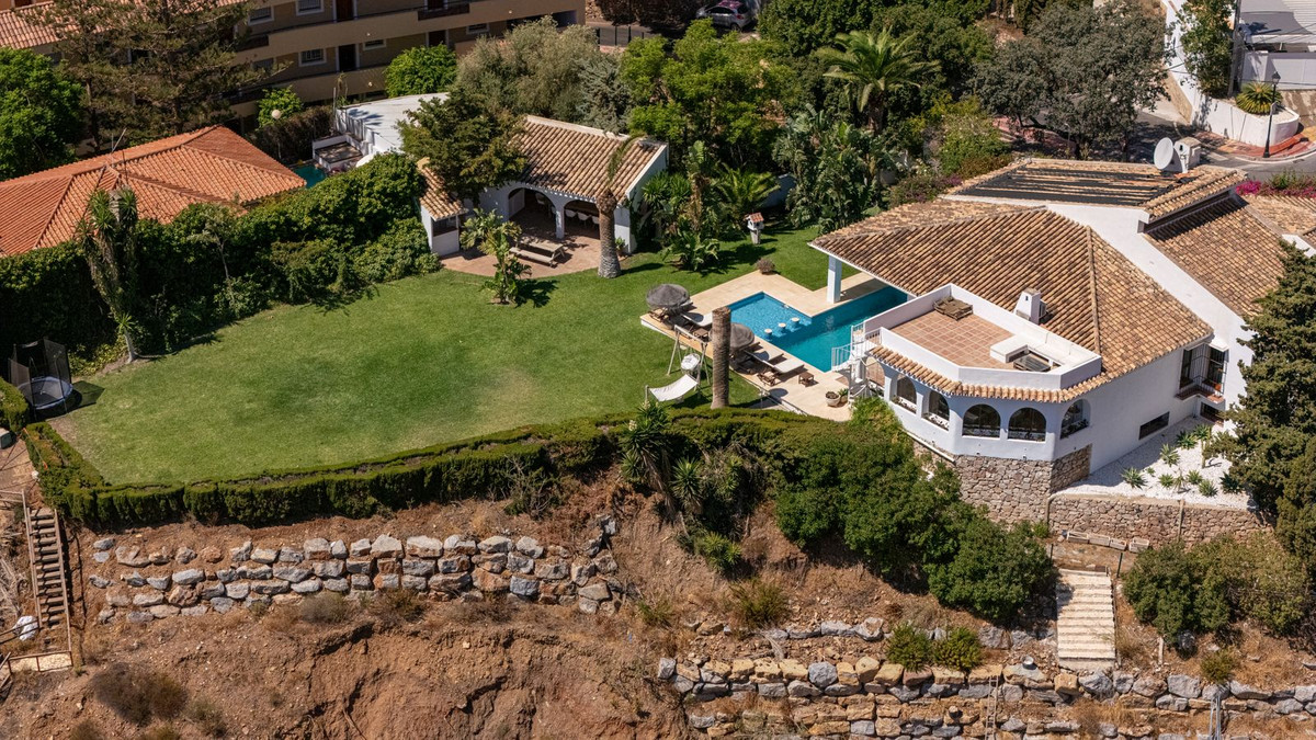 Se vende Villa - Chalet de 6 dormitorios en Costa Del Sol, Málaga, España