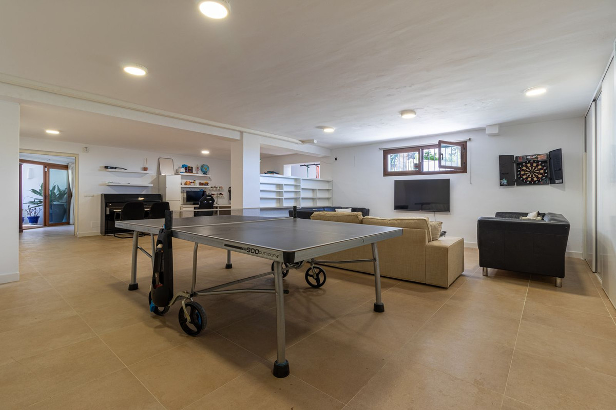 Se vende Villa - Chalet de 6 dormitorios en Costa Del Sol, Málaga, España