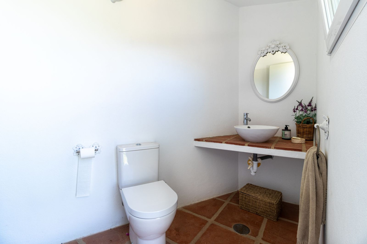 Se vende Villa - Chalet de 6 dormitorios en Costa Del Sol, Málaga, España