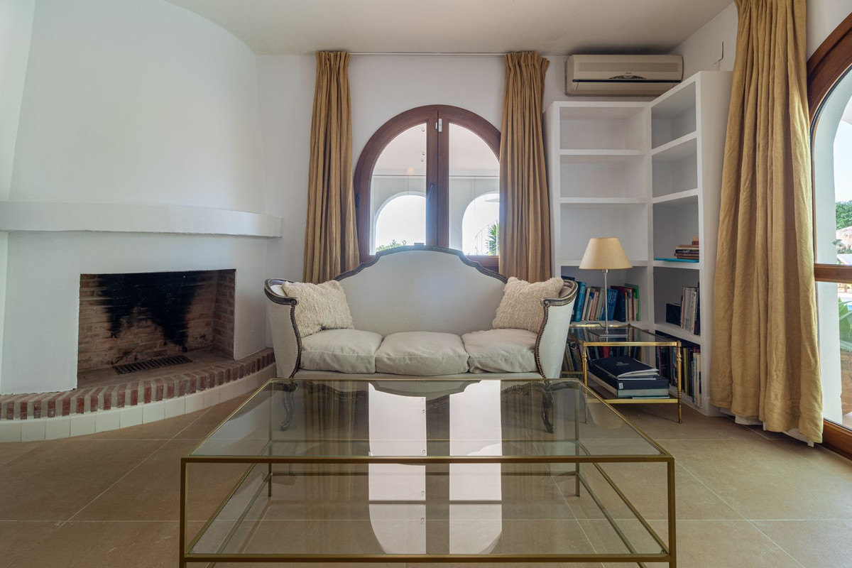 Se vende Villa - Chalet de 6 dormitorios en Costa Del Sol, Málaga, España