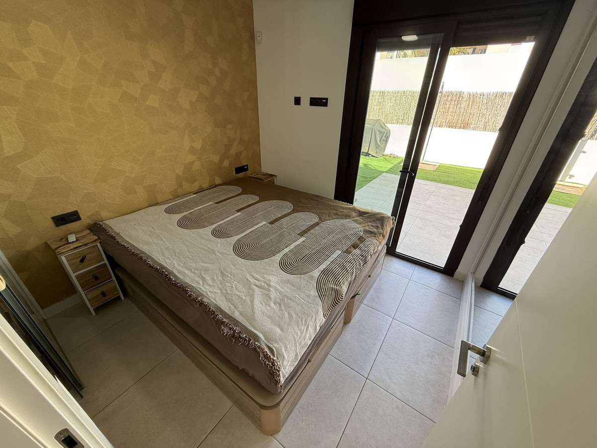 Se vende Villa - Chalet de 3 dormitorios en Costa Blanca, Alicante, España