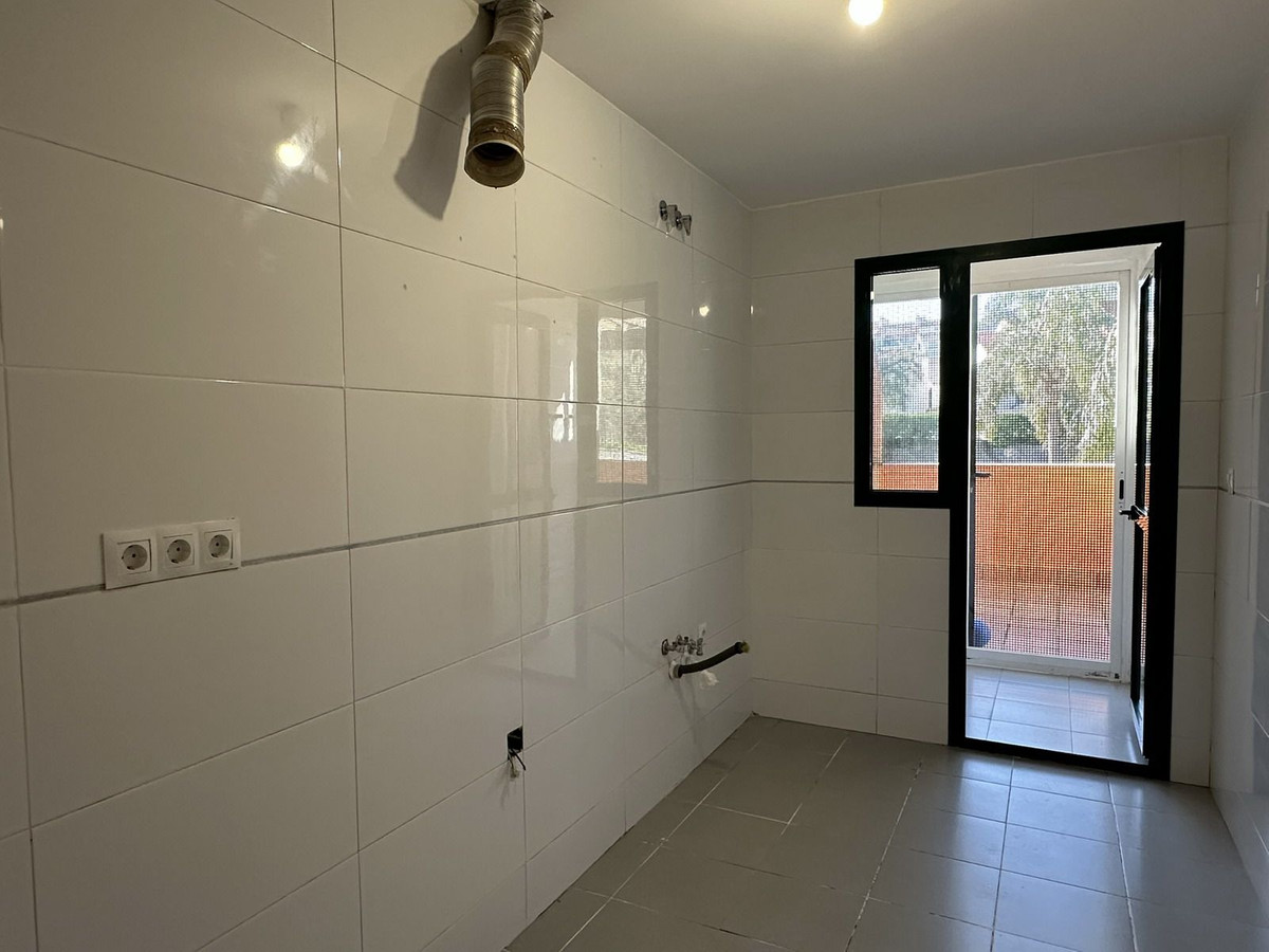 Se vende Apartamento Planta Media de 2 dormitorios en Costa Del Sol, Málaga, España