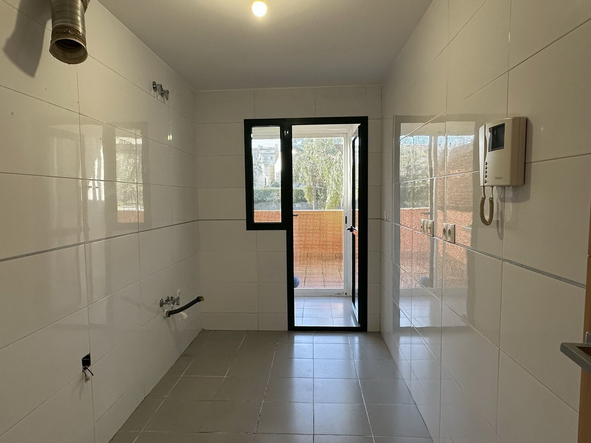 Se vende Apartamento Planta Media de 2 dormitorios en Costa Del Sol, Málaga, España