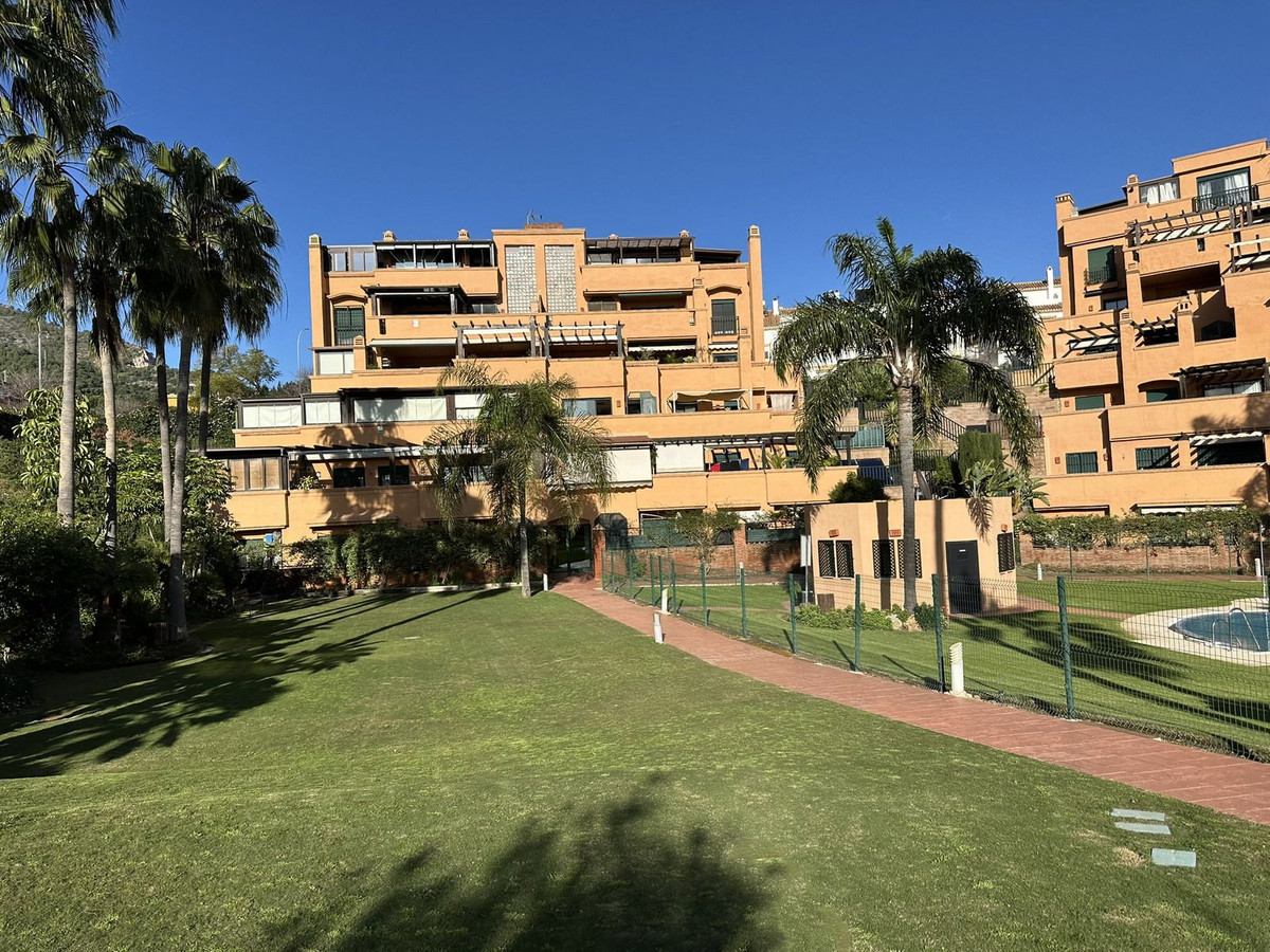 Se vende Apartamento Planta Media de 2 dormitorios en Costa Del Sol, Málaga, España