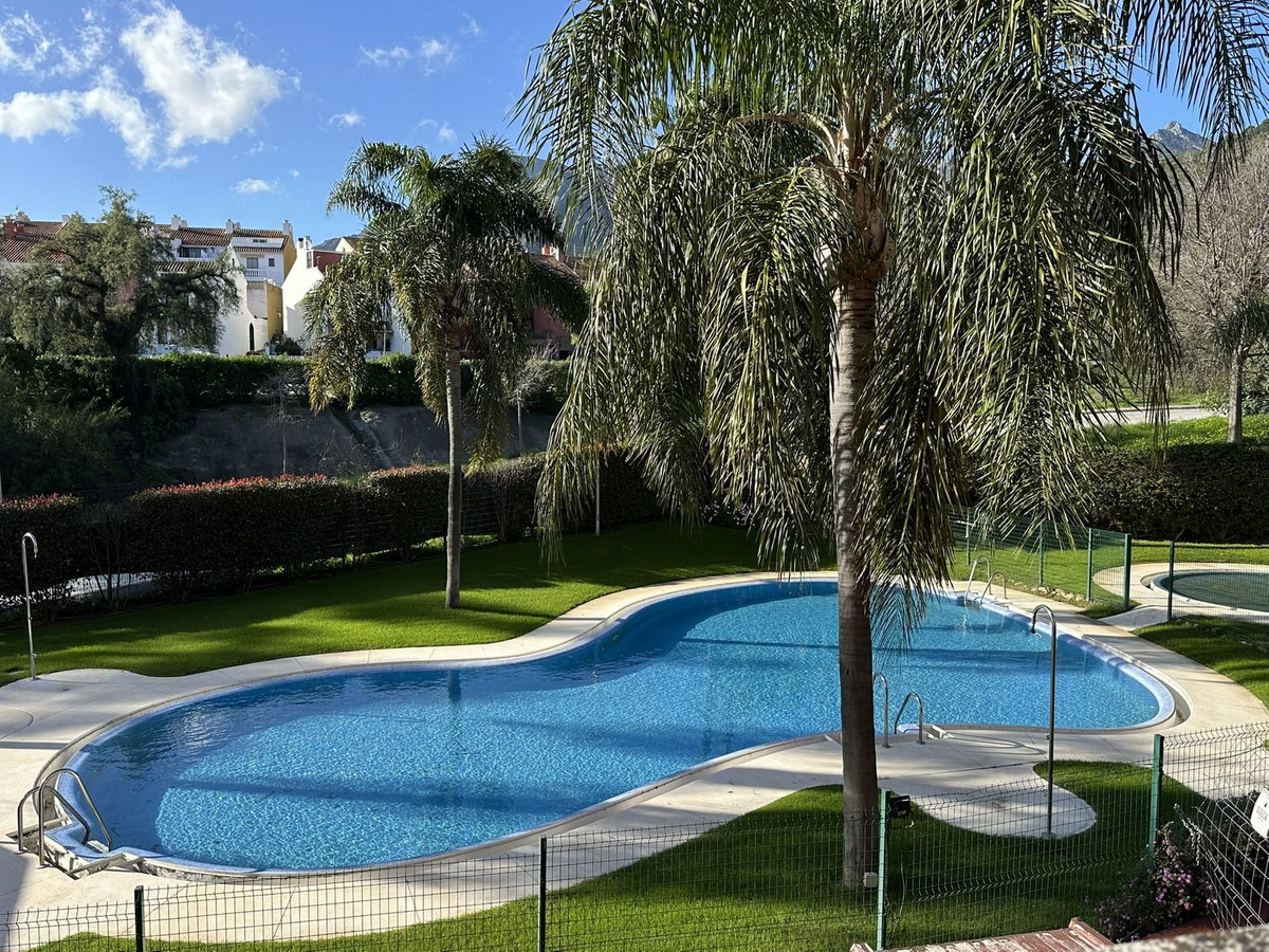 Se vende Apartamento Planta Media de 2 dormitorios en Costa Del Sol, Málaga, España