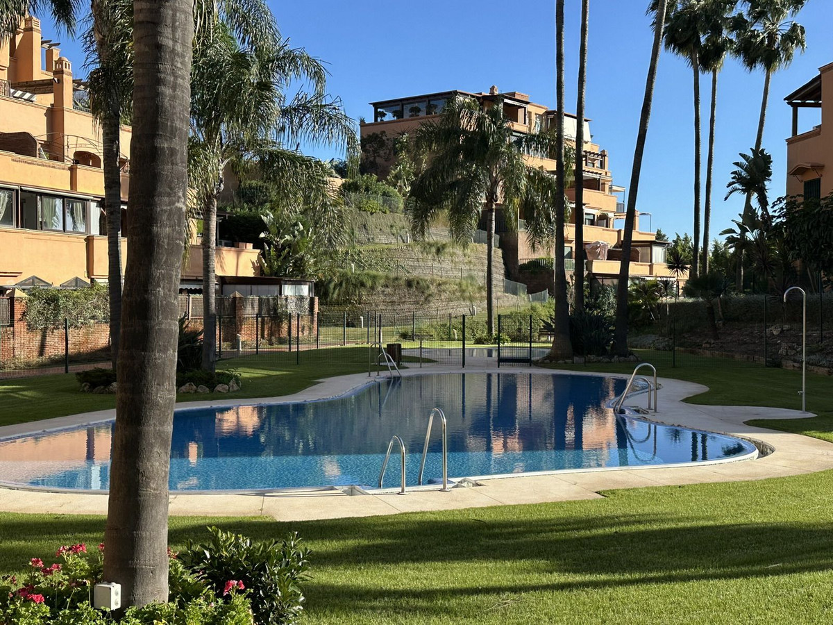 Se vende Apartamento Planta Media de 2 dormitorios en Costa Del Sol, Málaga, España