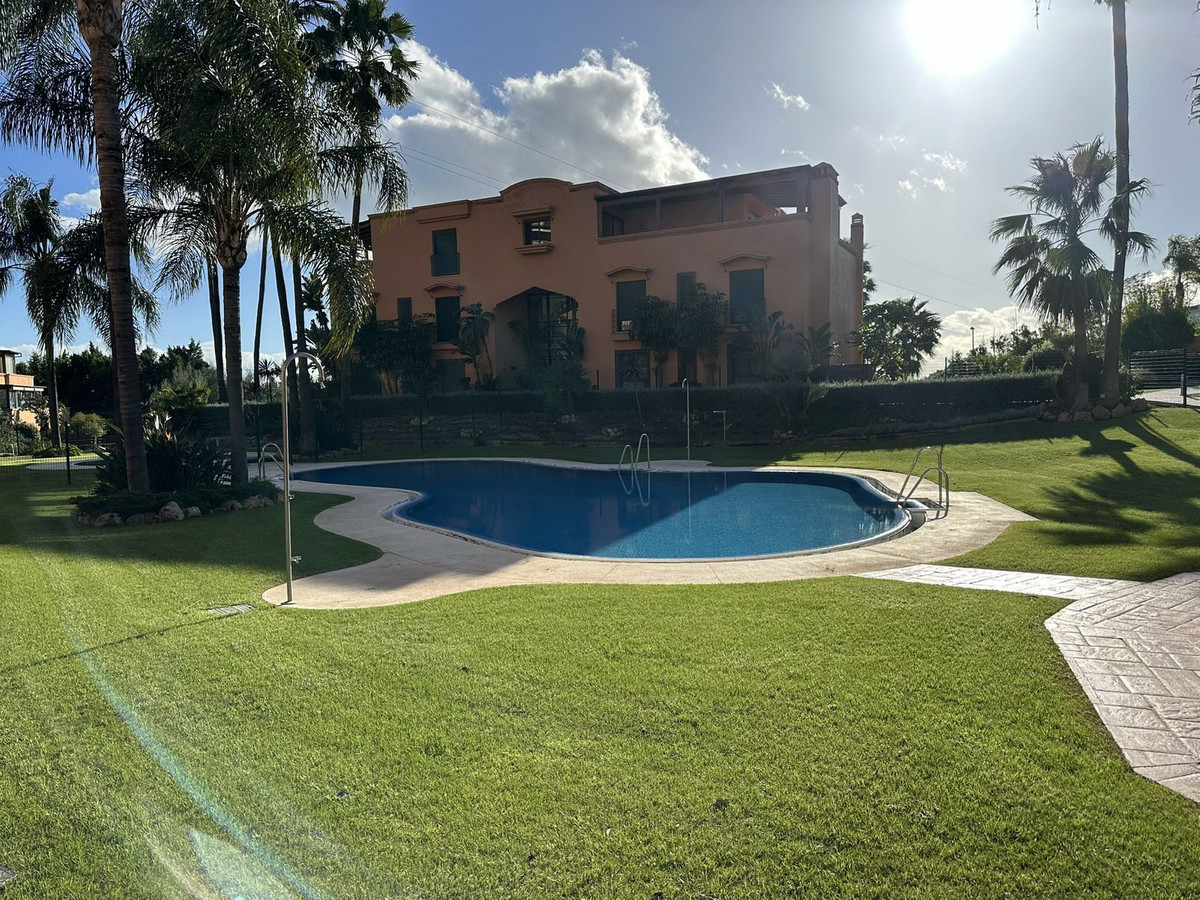 Se vende Apartamento Planta Media de 2 dormitorios en Costa Del Sol, Málaga, España