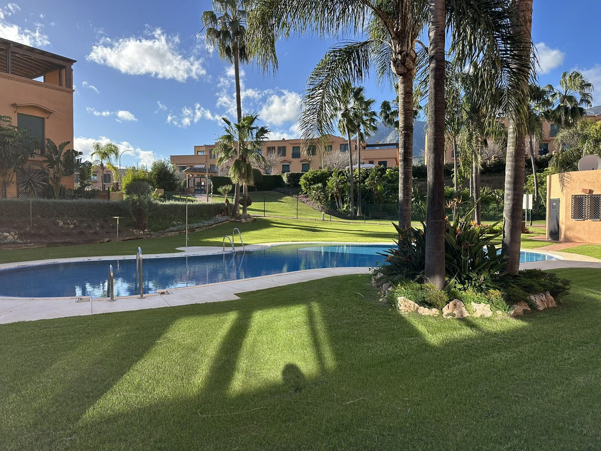 Se vende Apartamento Planta Media de 2 dormitorios en Costa Del Sol, Málaga, España