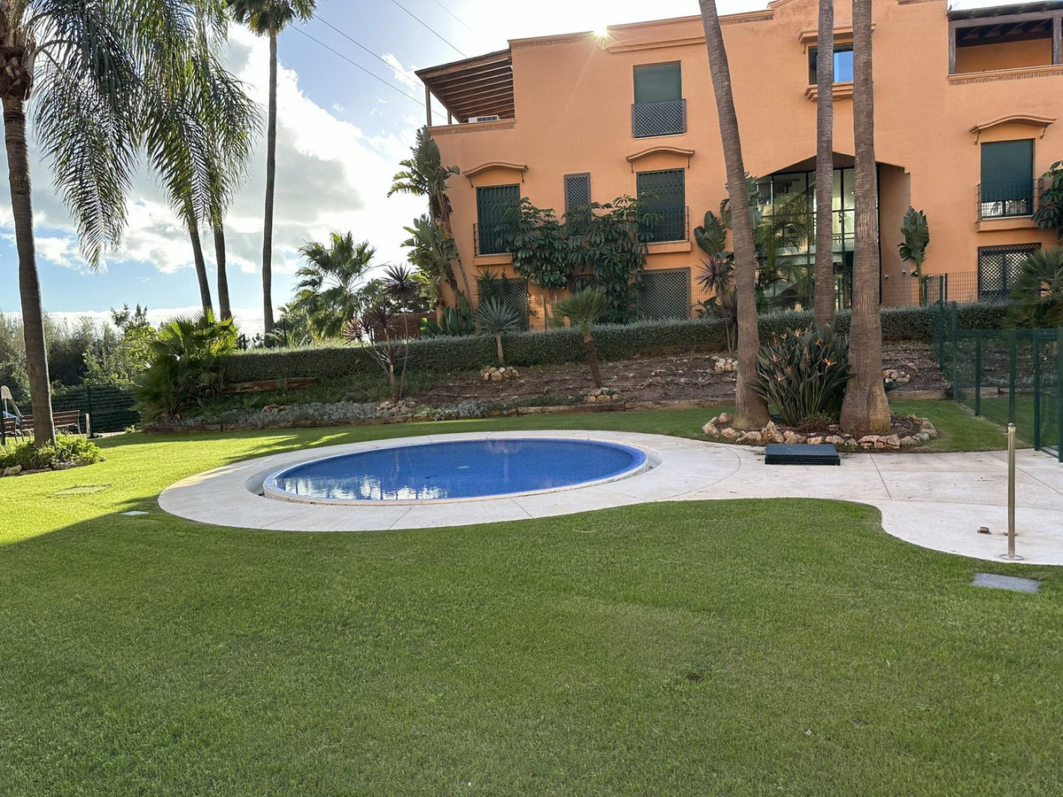 Se vende Apartamento Planta Media de 2 dormitorios en Costa Del Sol, Málaga, España