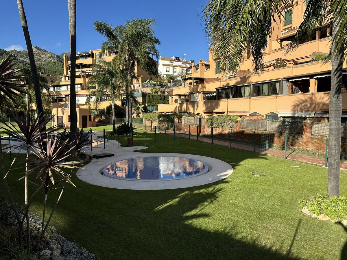 Se vende Apartamento Planta Media de 2 dormitorios en Costa Del Sol, Málaga, España