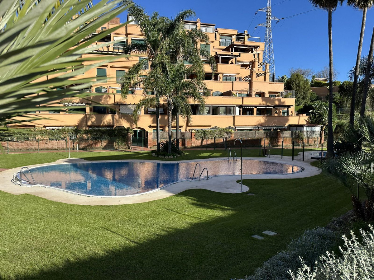 Se vende Apartamento Planta Media de 2 dormitorios en Costa Del Sol, Málaga, España