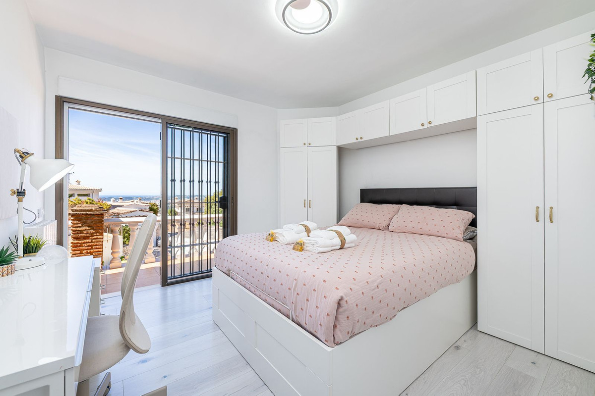 Se vende Villa - Chalet de 4 dormitorios en Costa Del Sol, Málaga, España