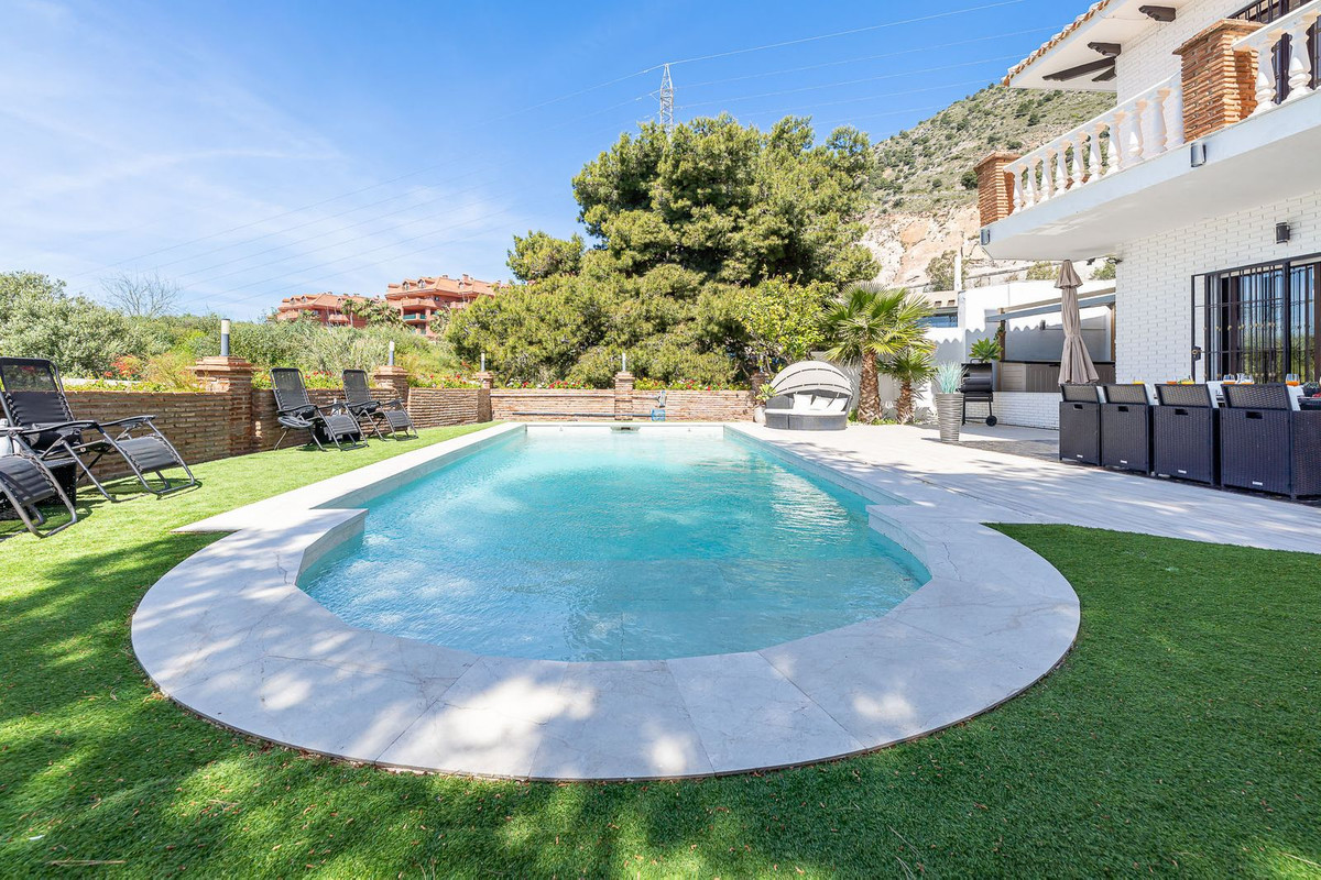 Se vende Villa - Chalet de 4 dormitorios en Costa Del Sol, Málaga, España