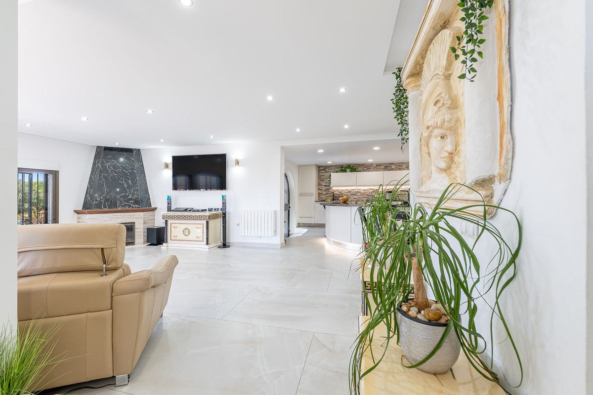 Se vende Villa - Chalet de 4 dormitorios en Costa Del Sol, Málaga, España