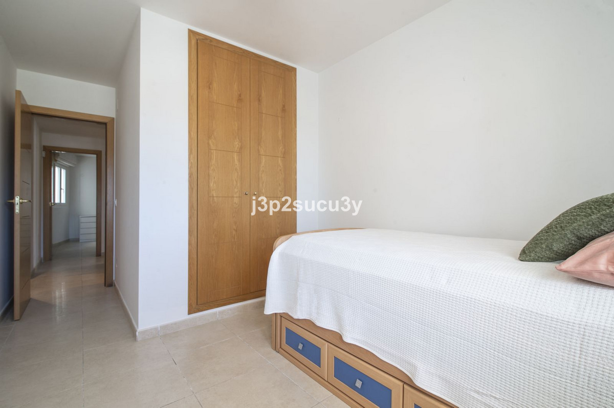 4 Bed Apartment for sale in La Campana Costa Del Sol, Málaga, Spain