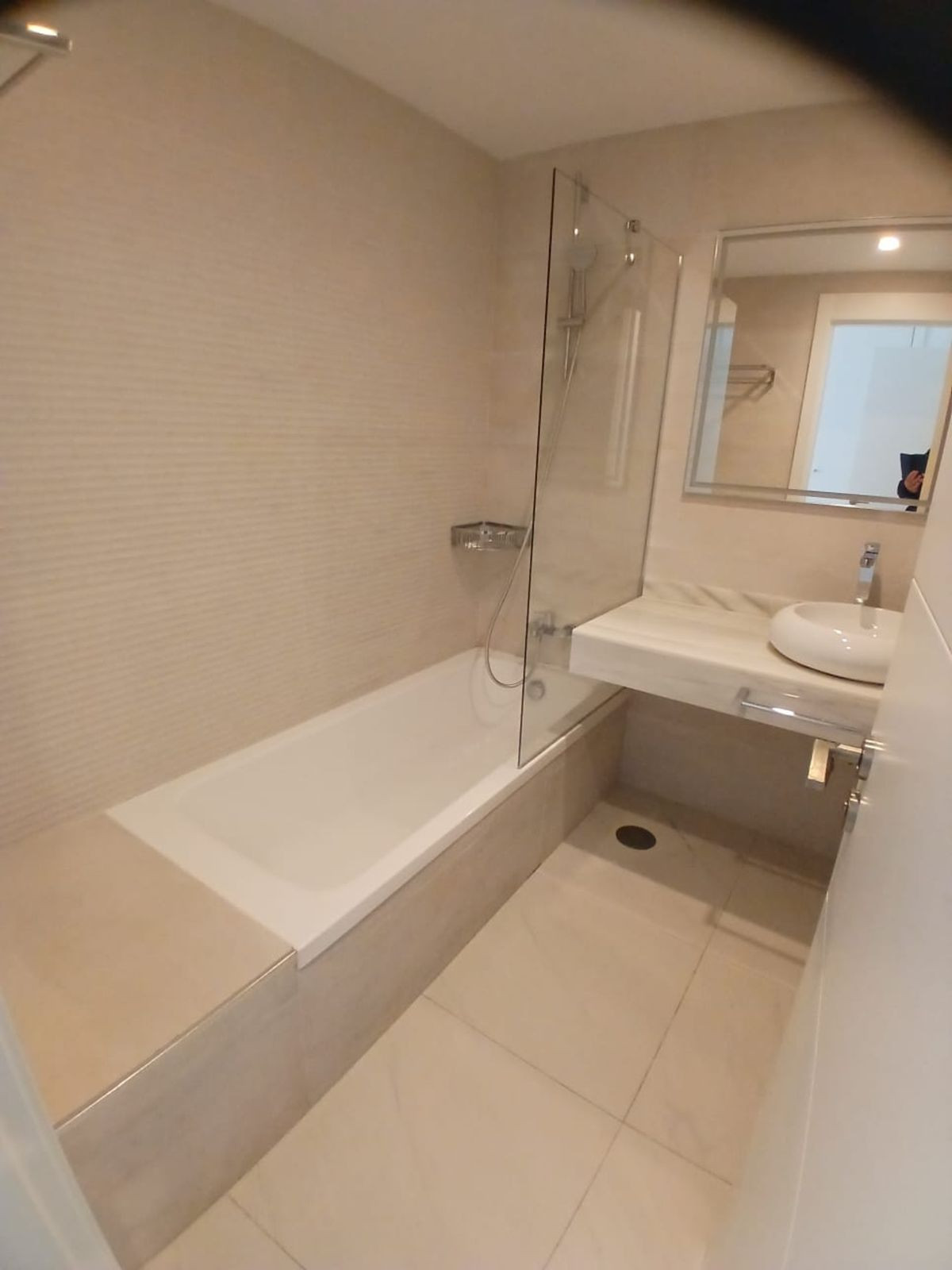 Se vende Apartamento Planta Media de 2 dormitorios en Costa Del Sol, Málaga, España