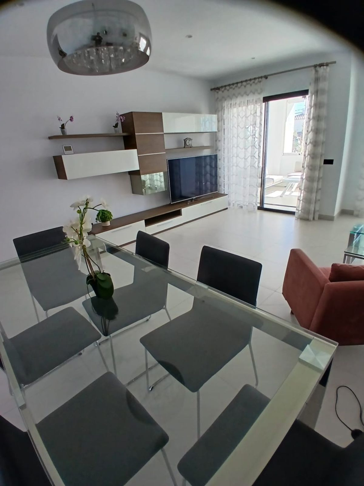 Se vende Apartamento Planta Media de 2 dormitorios en Costa Del Sol, Málaga, España
