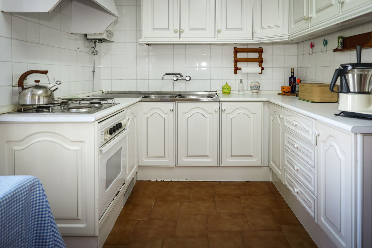 5 Bed Townhouse for sale in Alhaurín El Grande Costa Del Sol, Málaga, Spain