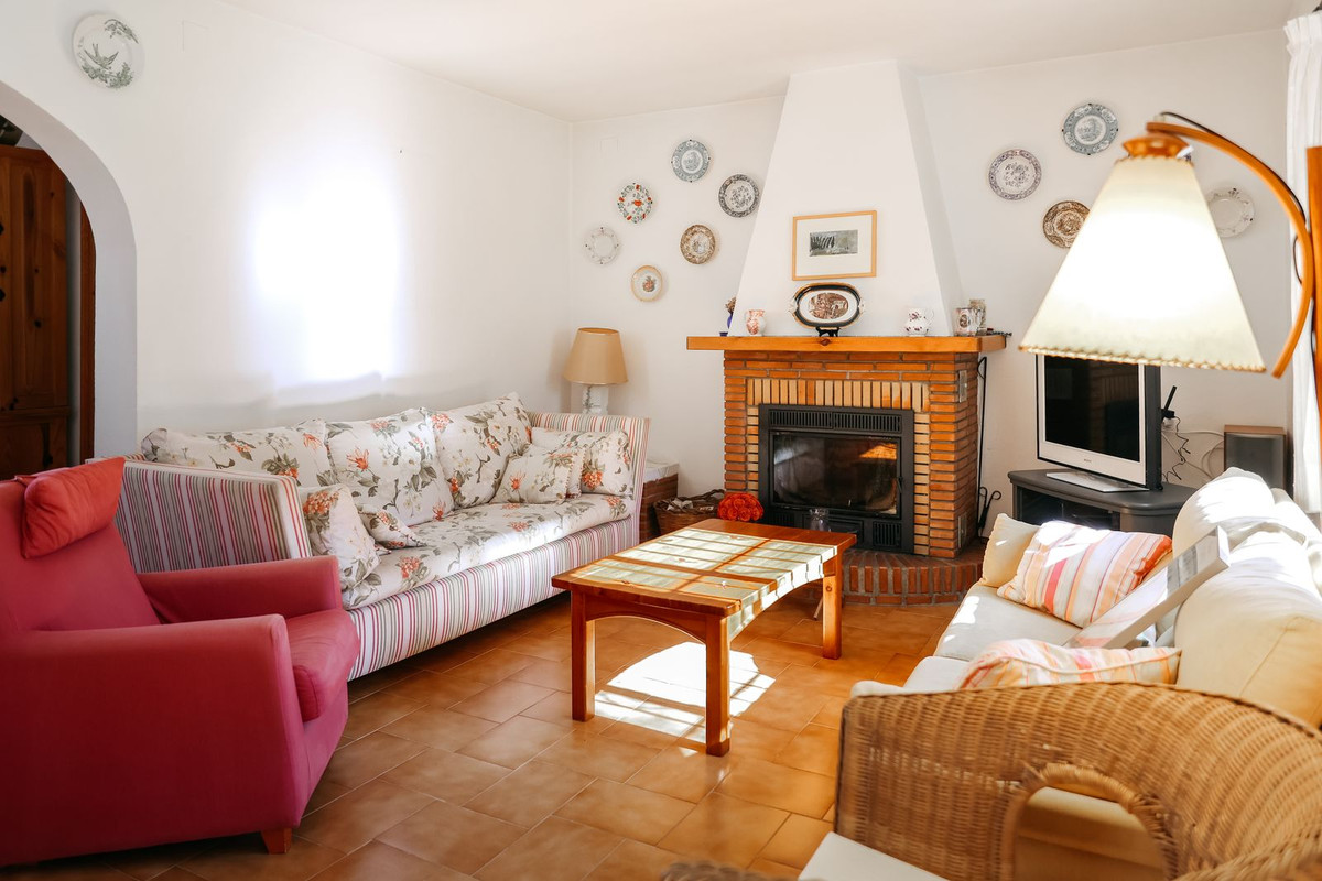 5 Bed Townhouse for sale in Alhaurín El Grande Costa Del Sol, Málaga, Spain