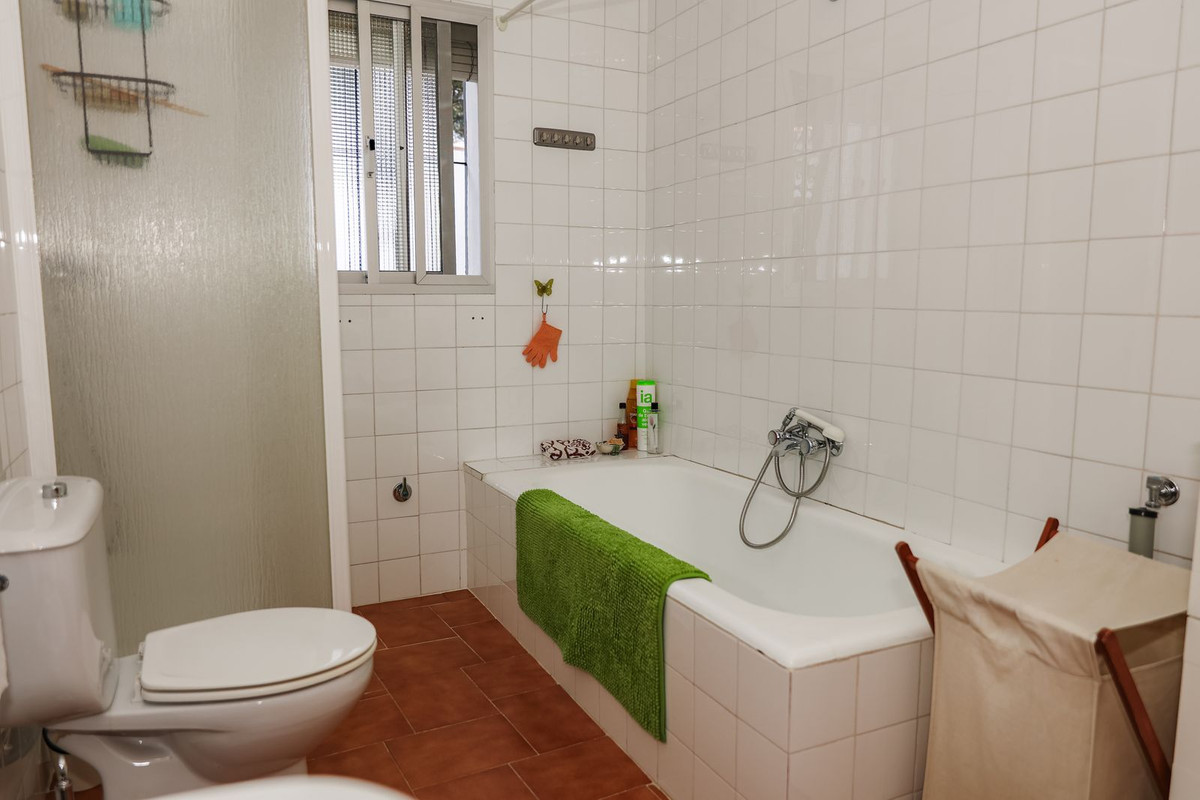 5 Bed Townhouse for sale in Alhaurín El Grande Costa Del Sol, Málaga, Spain