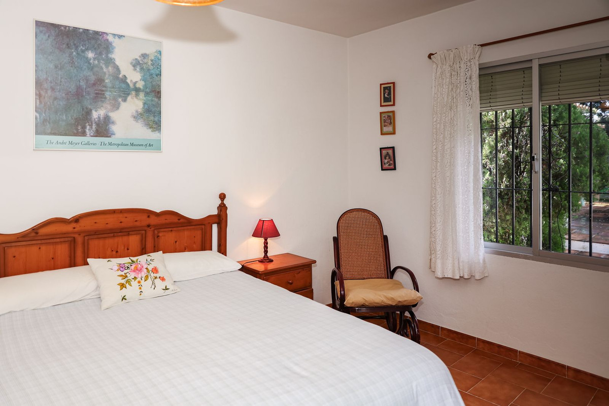 5 Bed Townhouse for sale in Alhaurín El Grande Costa Del Sol, Málaga, Spain