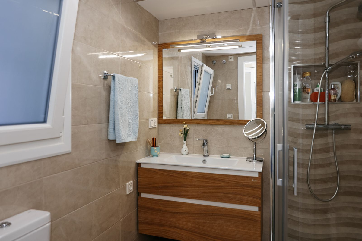5 Bed Townhouse for sale in Alhaurín El Grande Costa Del Sol, Málaga, Spain