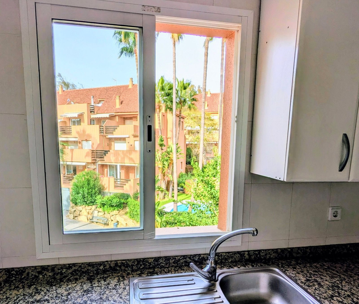 3 Bed Apartment for sale in Casares Costa Del Sol, Málaga, Spain