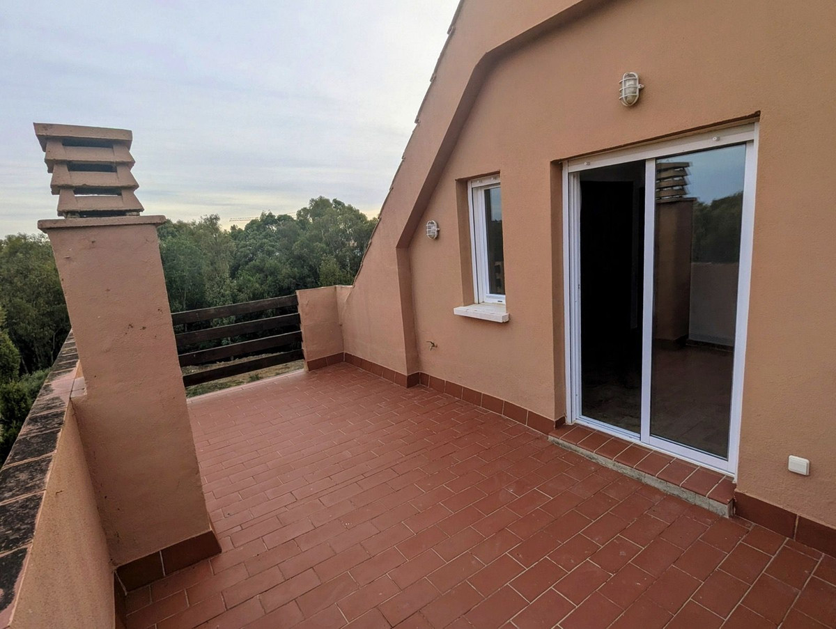 3 Bed Apartment for sale in Casares Costa Del Sol, Málaga, Spain