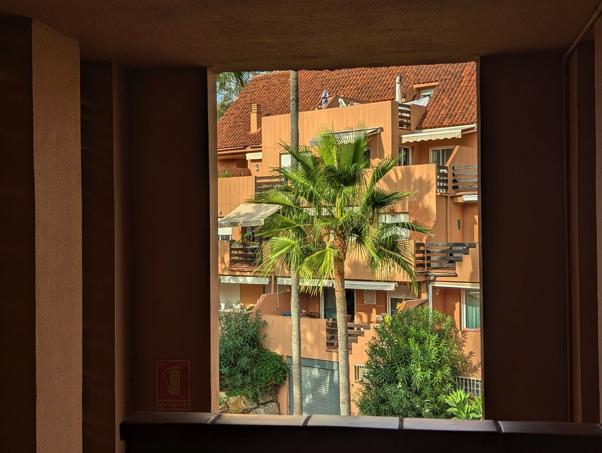3 Bed Apartment for sale in Casares Costa Del Sol, Málaga, Spain
