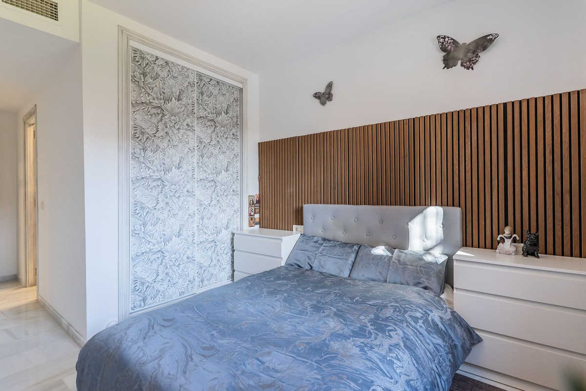 Se vende Apartamento Planta Media de 2 dormitorios en Costa Del Sol, Málaga, España