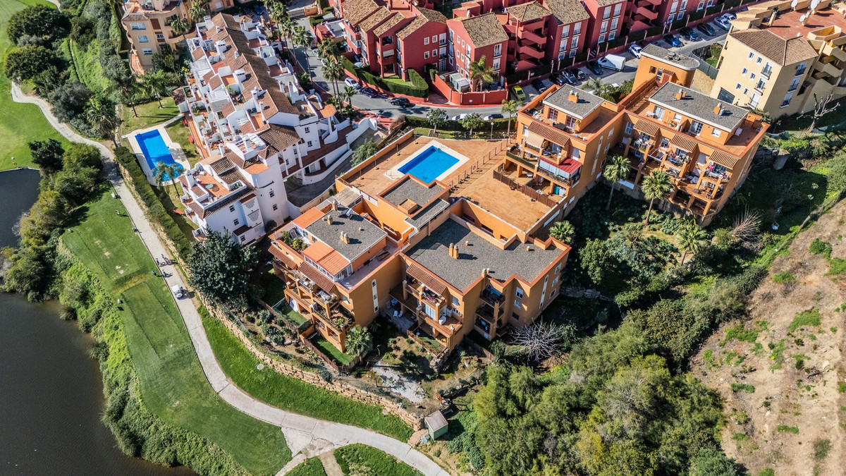 Se vende Apartamento Planta Media de 2 dormitorios en Costa Del Sol, Málaga, España